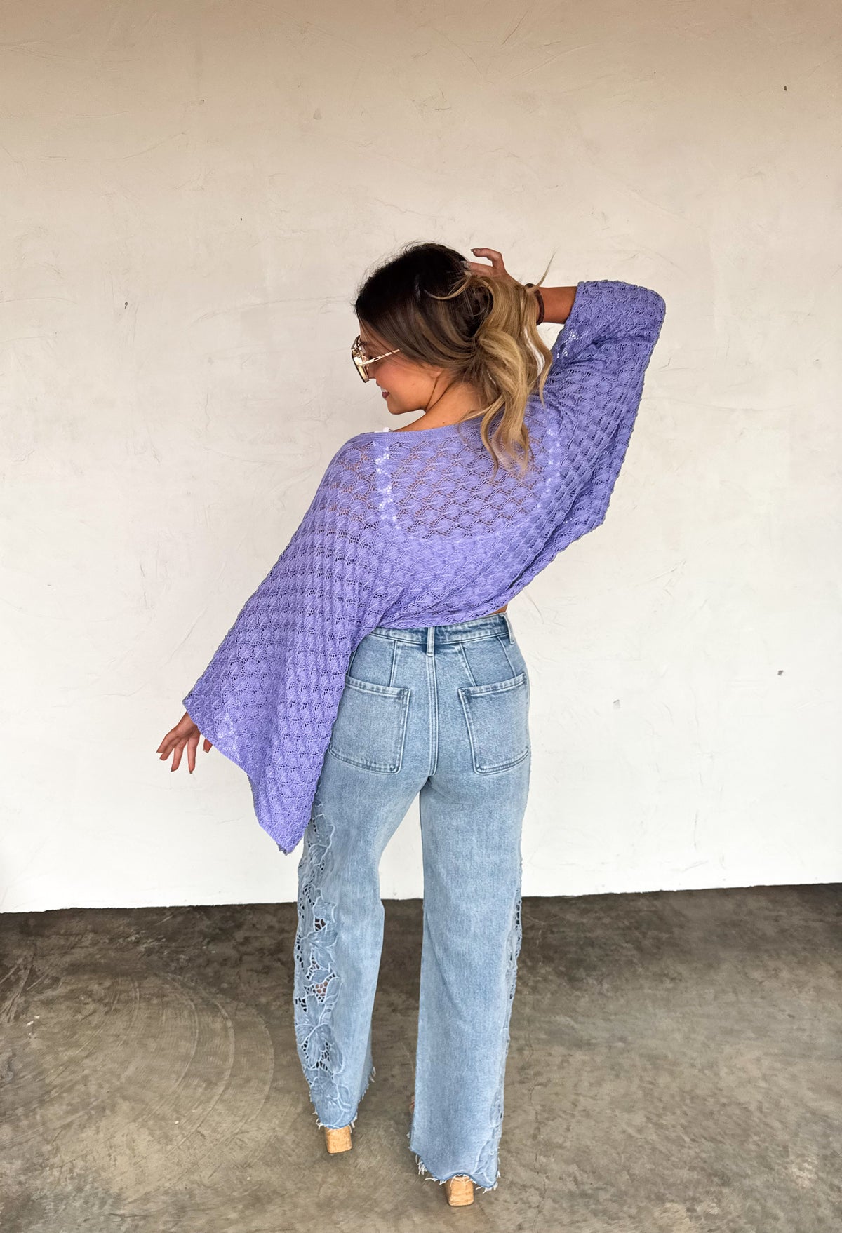 SPRING FREE SPIRIT BELL SLEEVE TOP