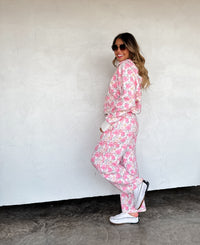FLORAL & CHEETAH EASY DOES IT PULLOVER