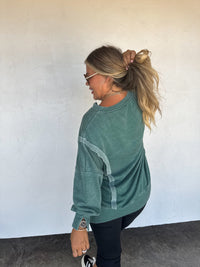 THE COMFY CUT SWEATSHIRT