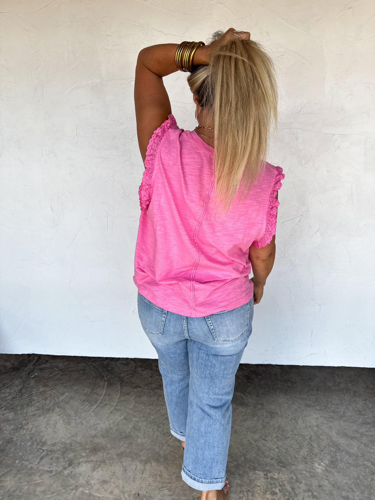 SWEET LACE DAYS TEE