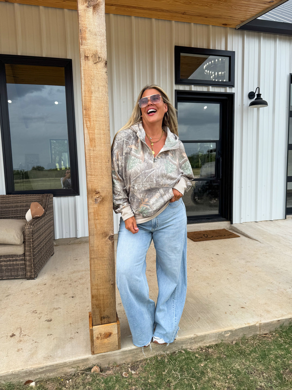 CAMO & CHECKER EASY DOES IT PULLOVER