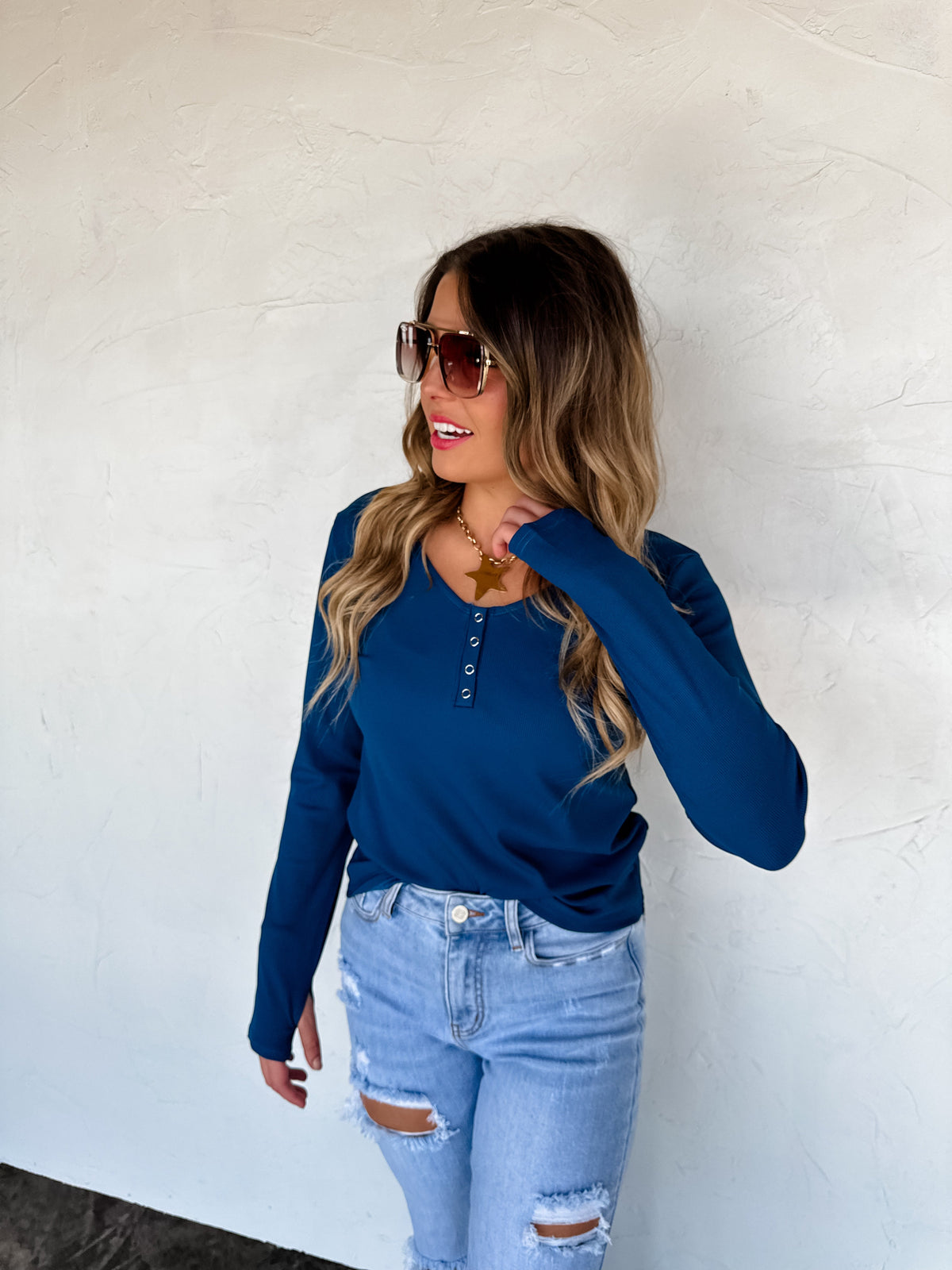 FALL BROOKLYN SNAP HENLEY TOP