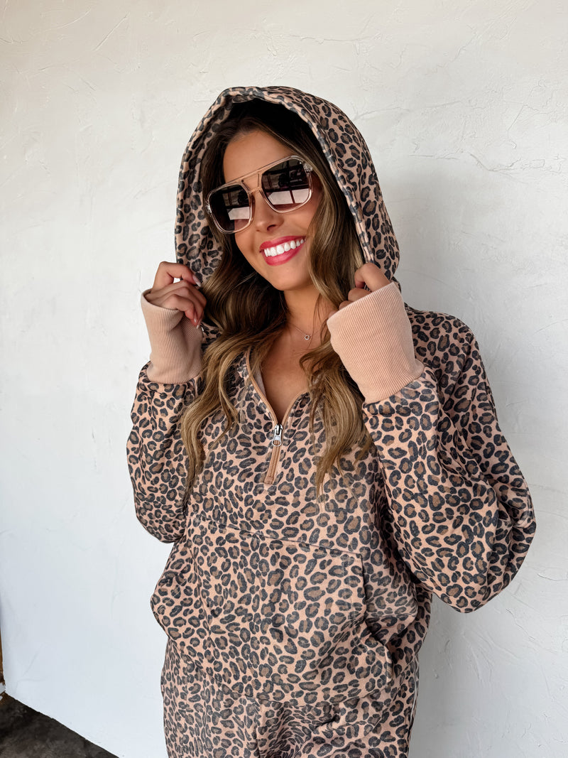 FLORAL & CHEETAH EASY DOES IT PULLOVER