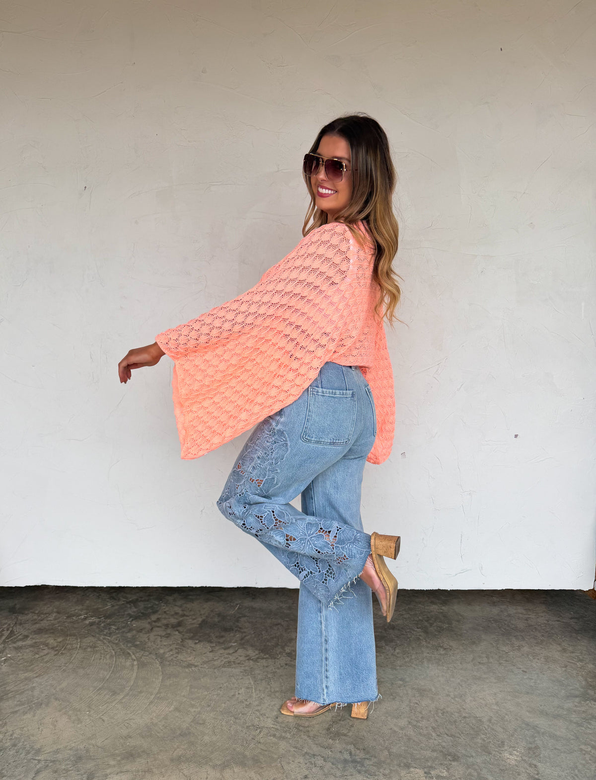 SPRING FREE SPIRIT BELL SLEEVE TOP