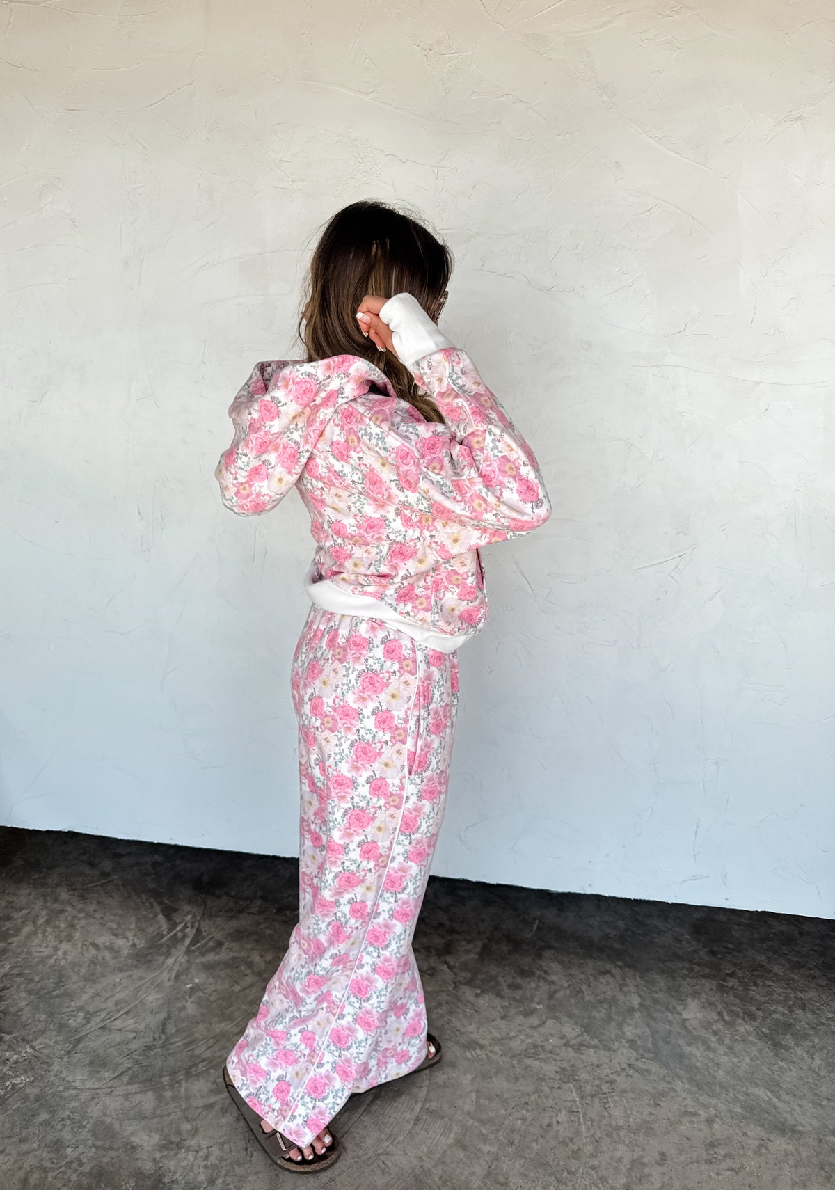 FLORAL & CHEETAH EASY DOES IT PULLOVER
