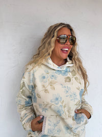 LILA LACE HOODIE PULLOVER