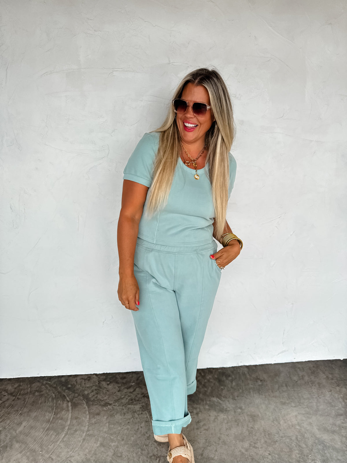 STAY IN CROP PANT SET
