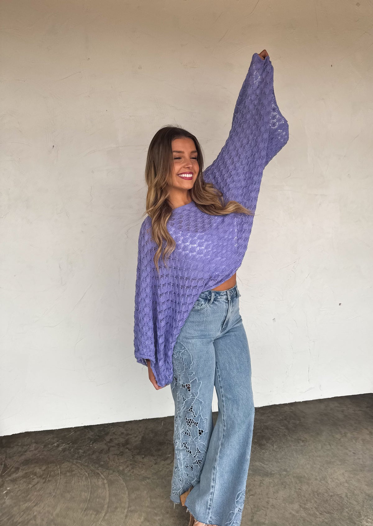 SPRING FREE SPIRIT BELL SLEEVE TOP