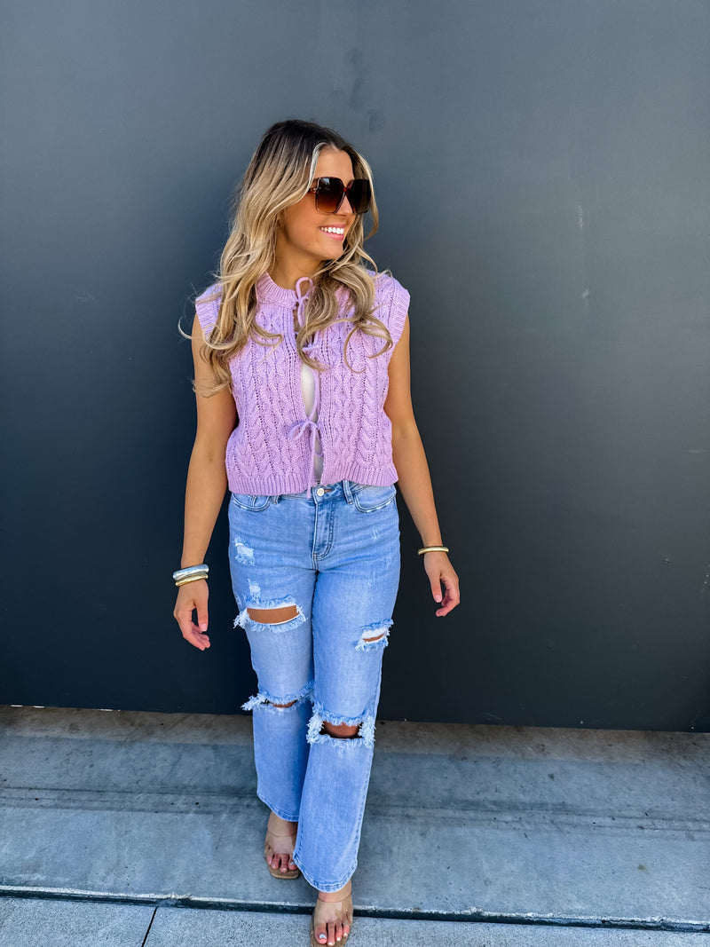 ASHLAND STRAIGHT LEG DISTRESSED JEANS