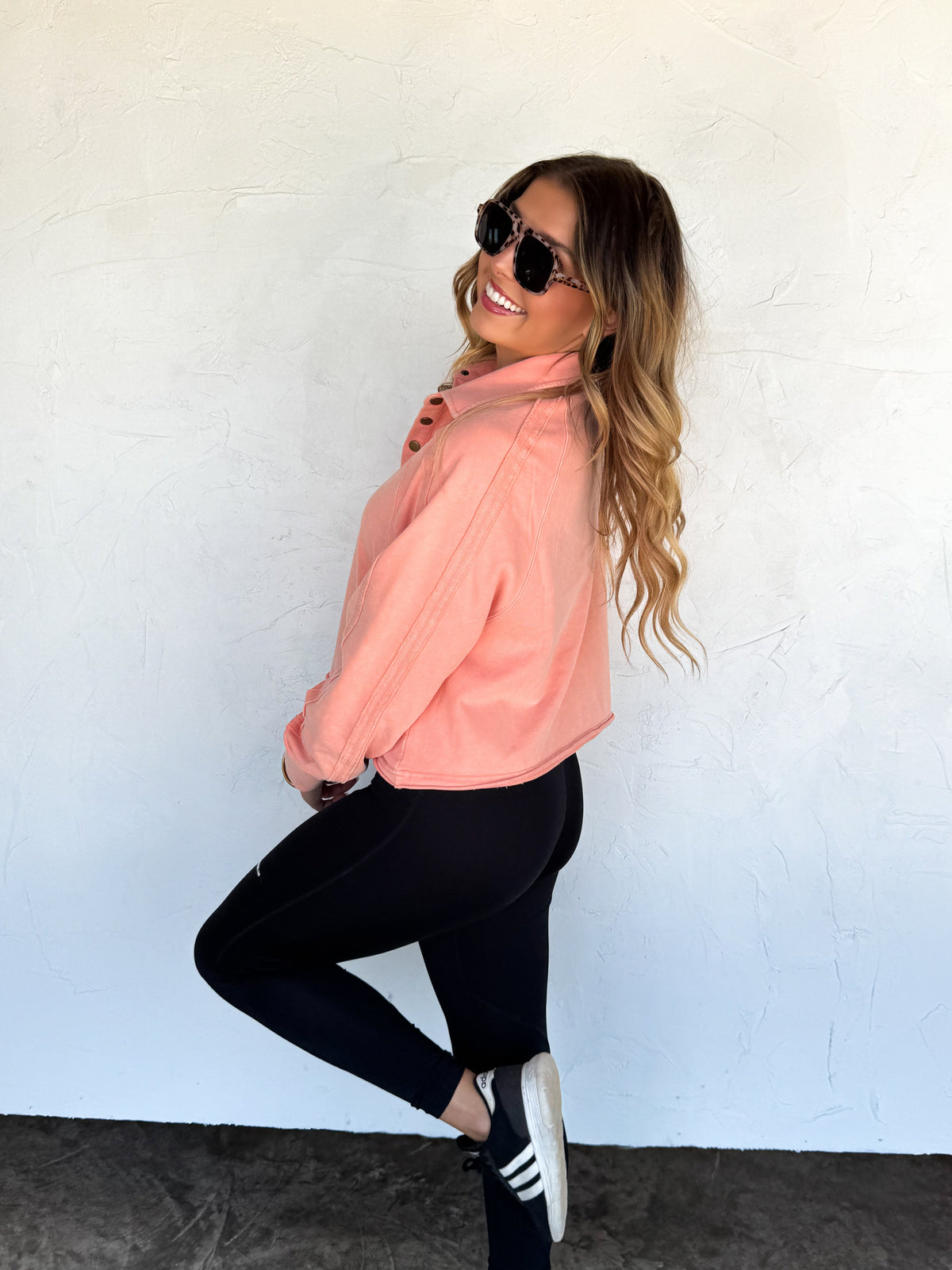 MARLEY SNAP BUTTON SWEATSHIRT