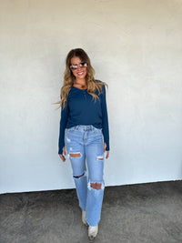 FALL BROOKLYN SNAP HENLEY TOP