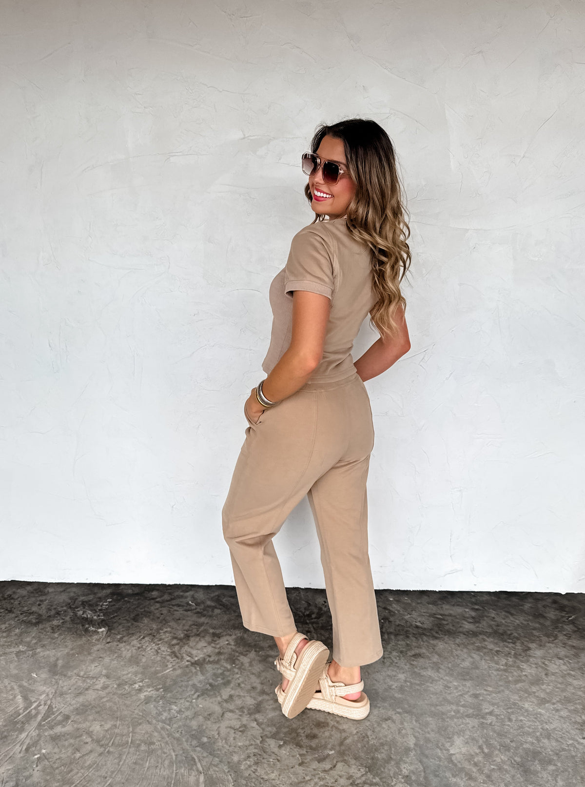 STAY IN CROP PANT SET