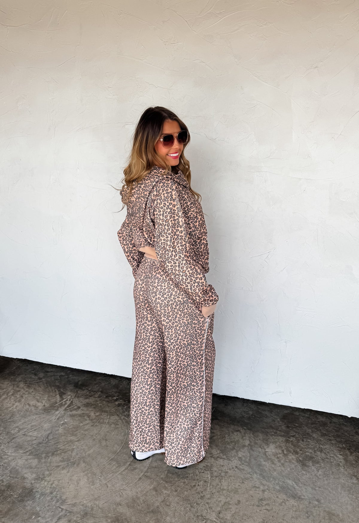 FLORAL & CHEETAH EASY DOES IT PULLOVER