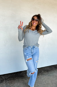 FALL BROOKLYN SNAP HENLEY TOP