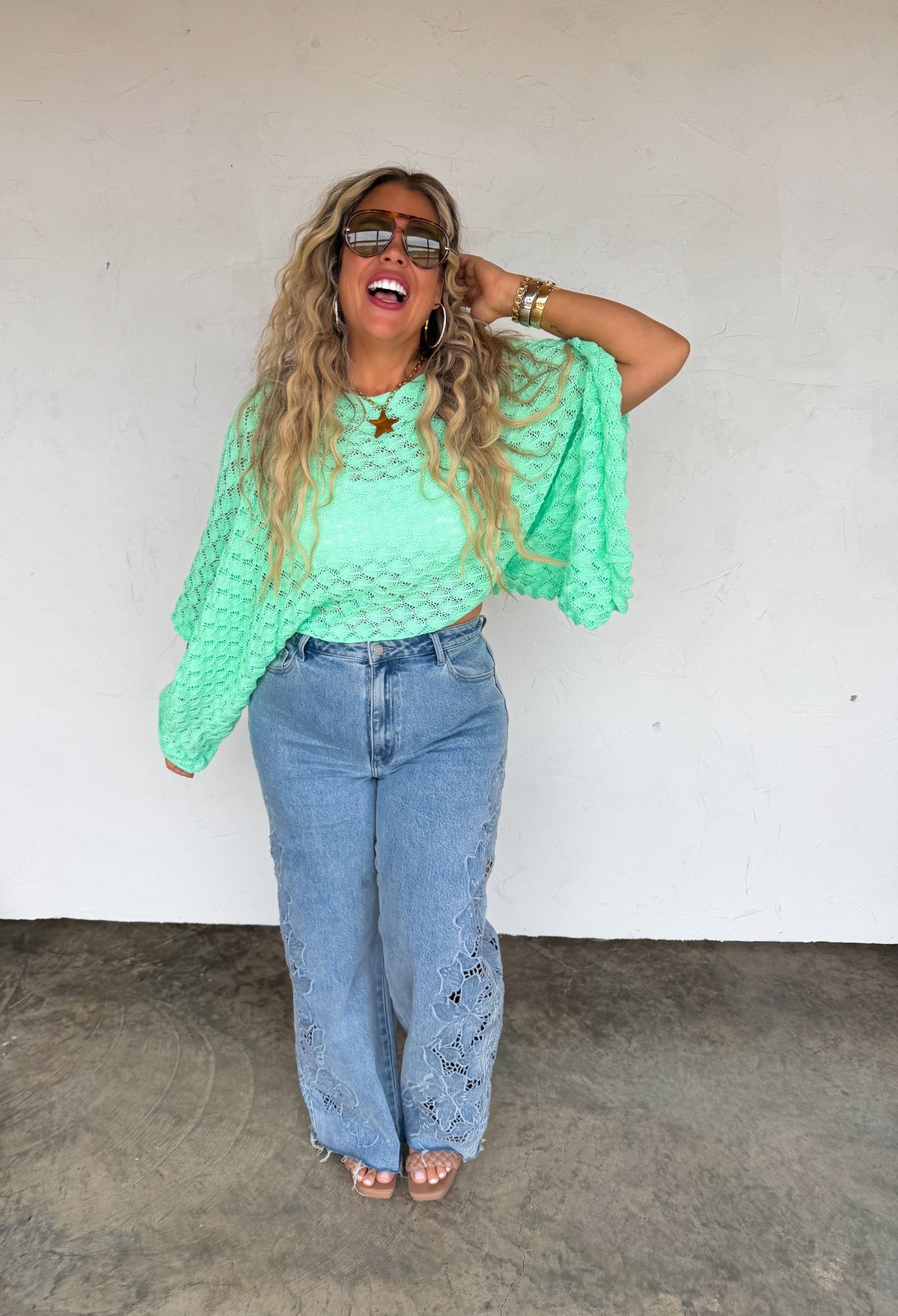 SPRING FREE SPIRIT BELL SLEEVE TOP