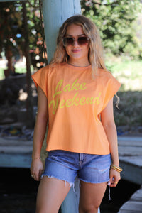 LAKE WEEKEND TEE