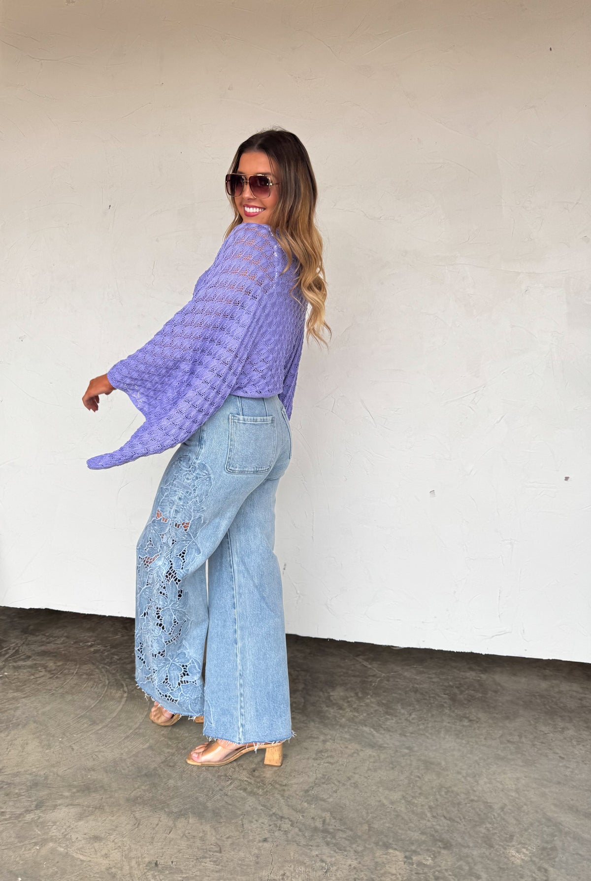 SPRING FREE SPIRIT BELL SLEEVE TOP