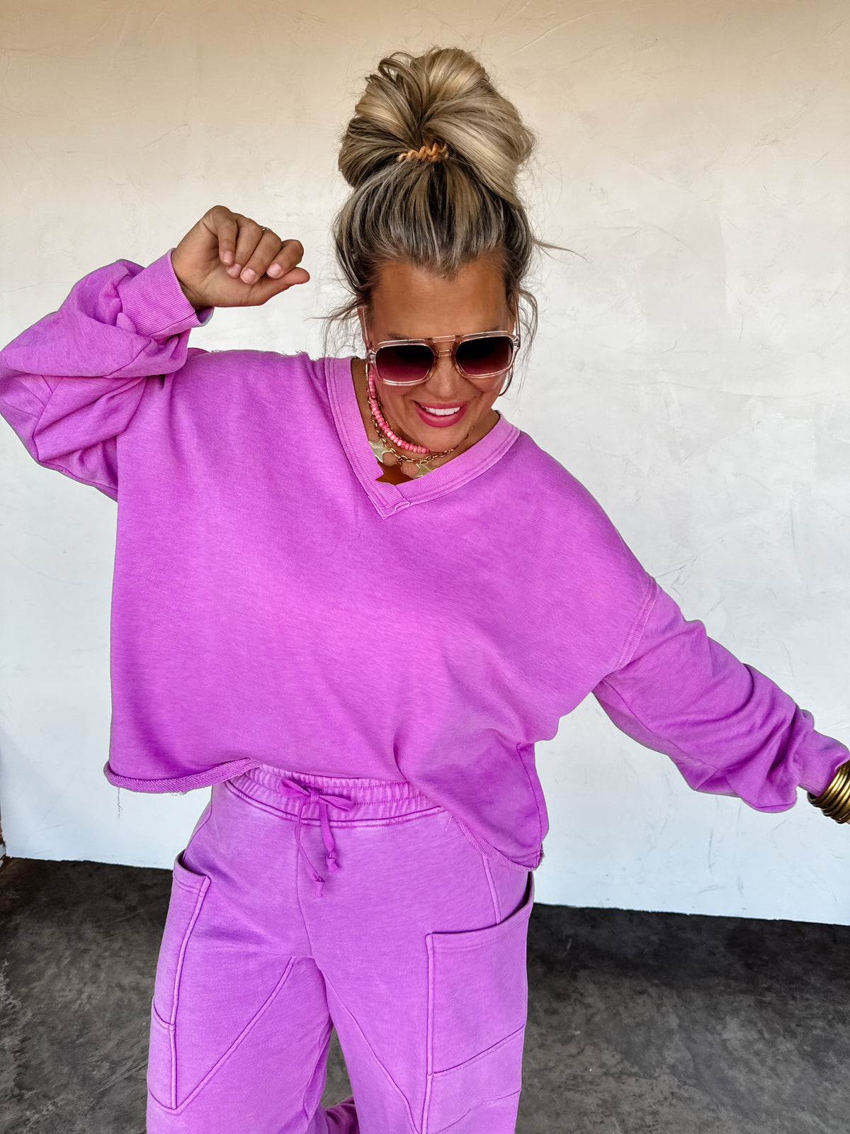 FADED FEELS VNECK PULLOVER