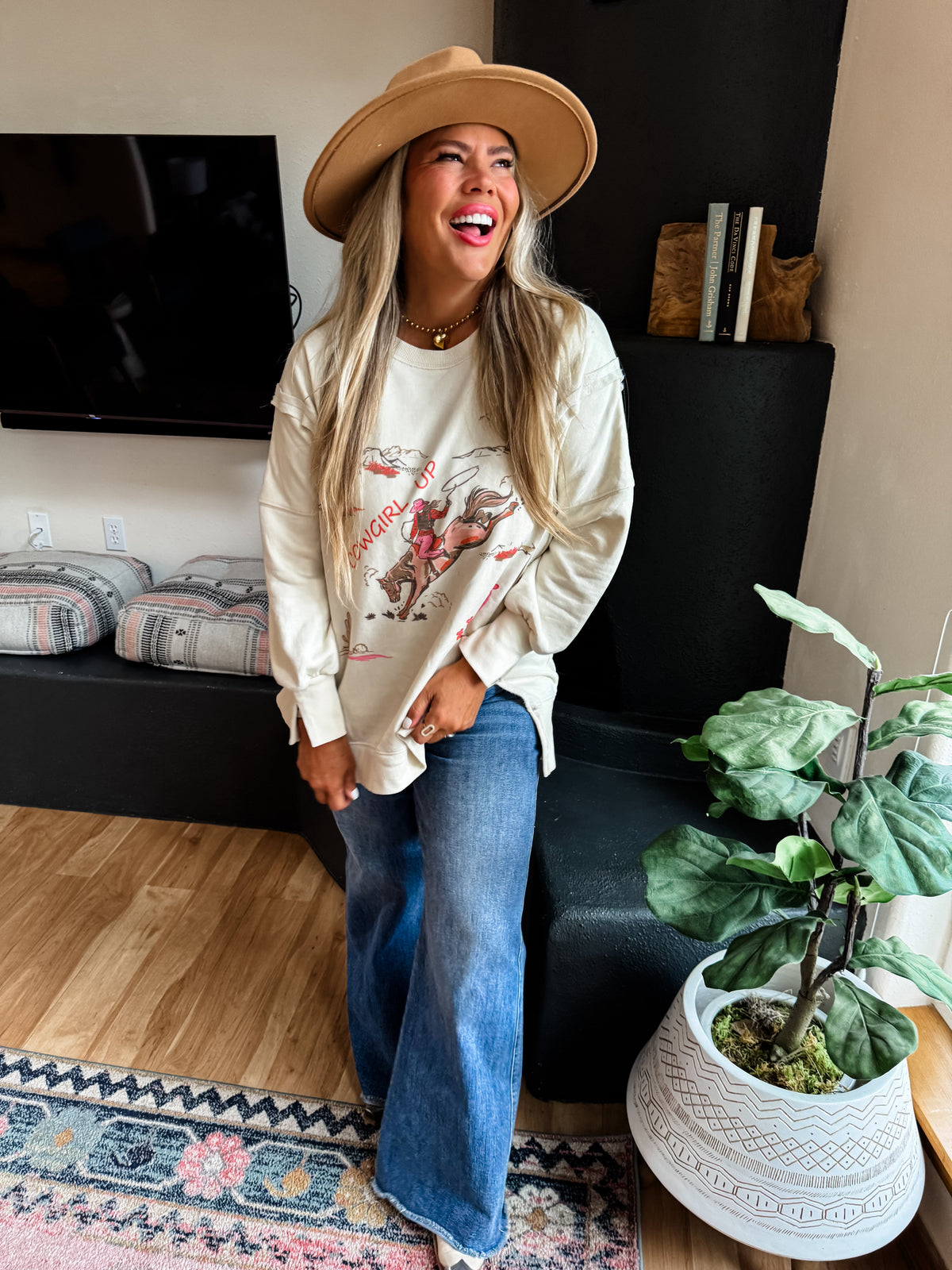 RANCH GIRL CLASSIC CREW PULLOVER