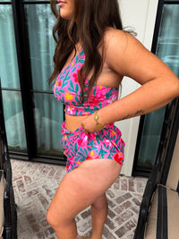 BEACH TOWN SWIM SET
