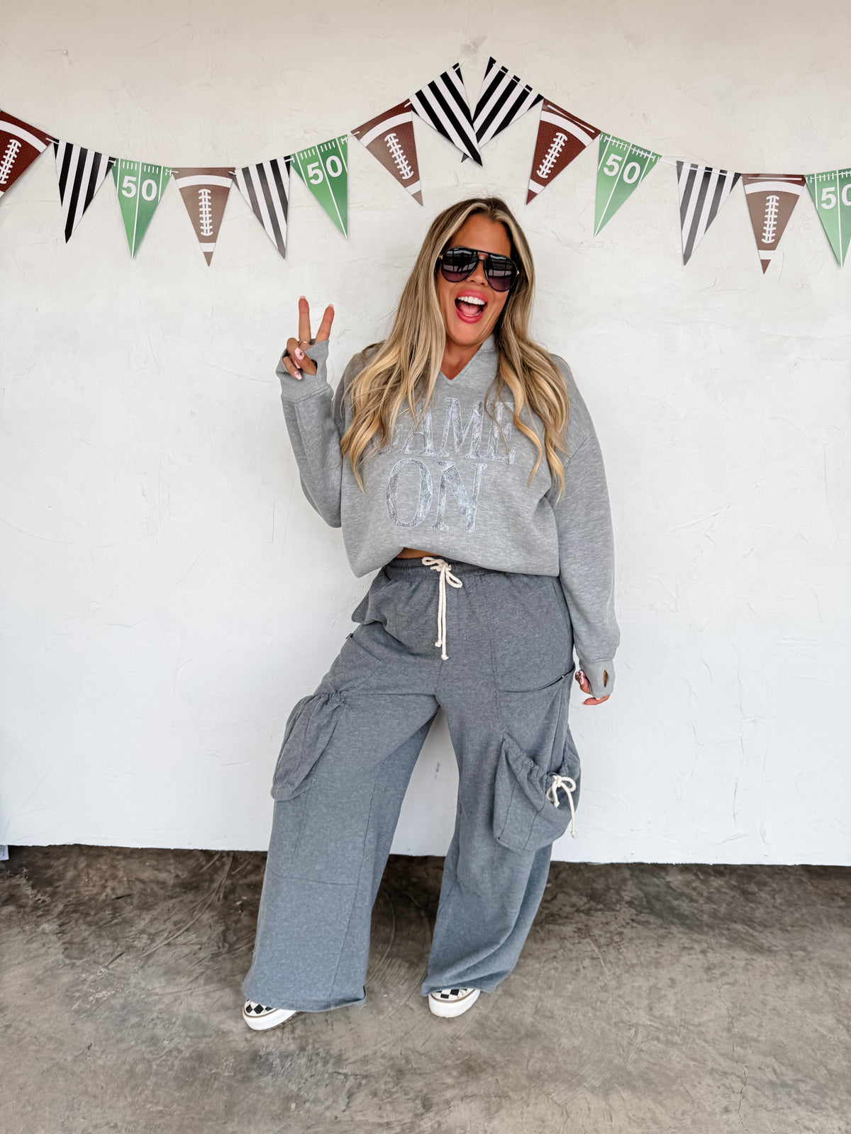 KICKOFF CUT SWEATSHIRT