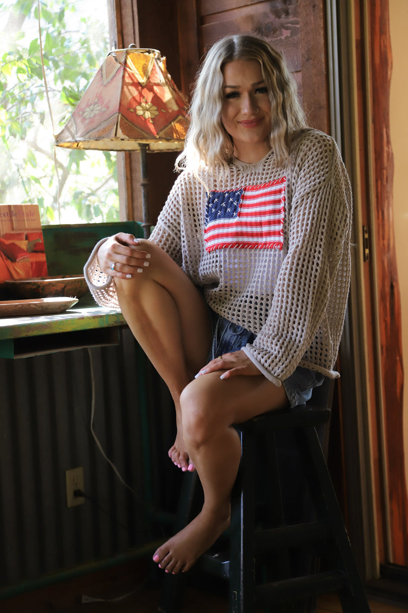 FREEDOM FLAG PATCH PULLOVER