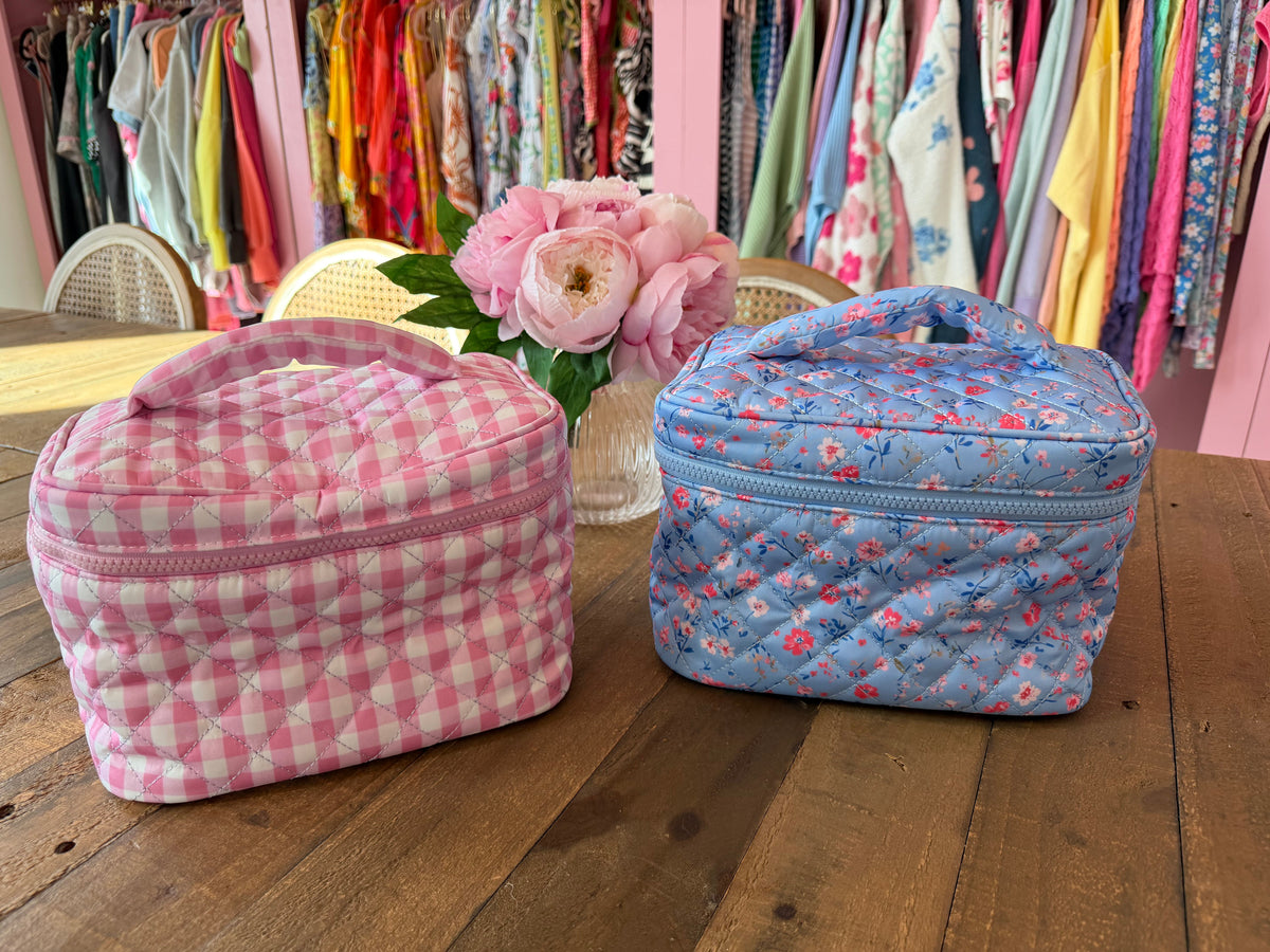 GRAB AND GO QUILTED MAKEUP BAG