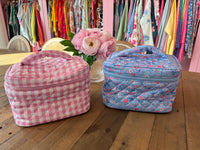 GRAB AND GO QUILTED MAKEUP BAG