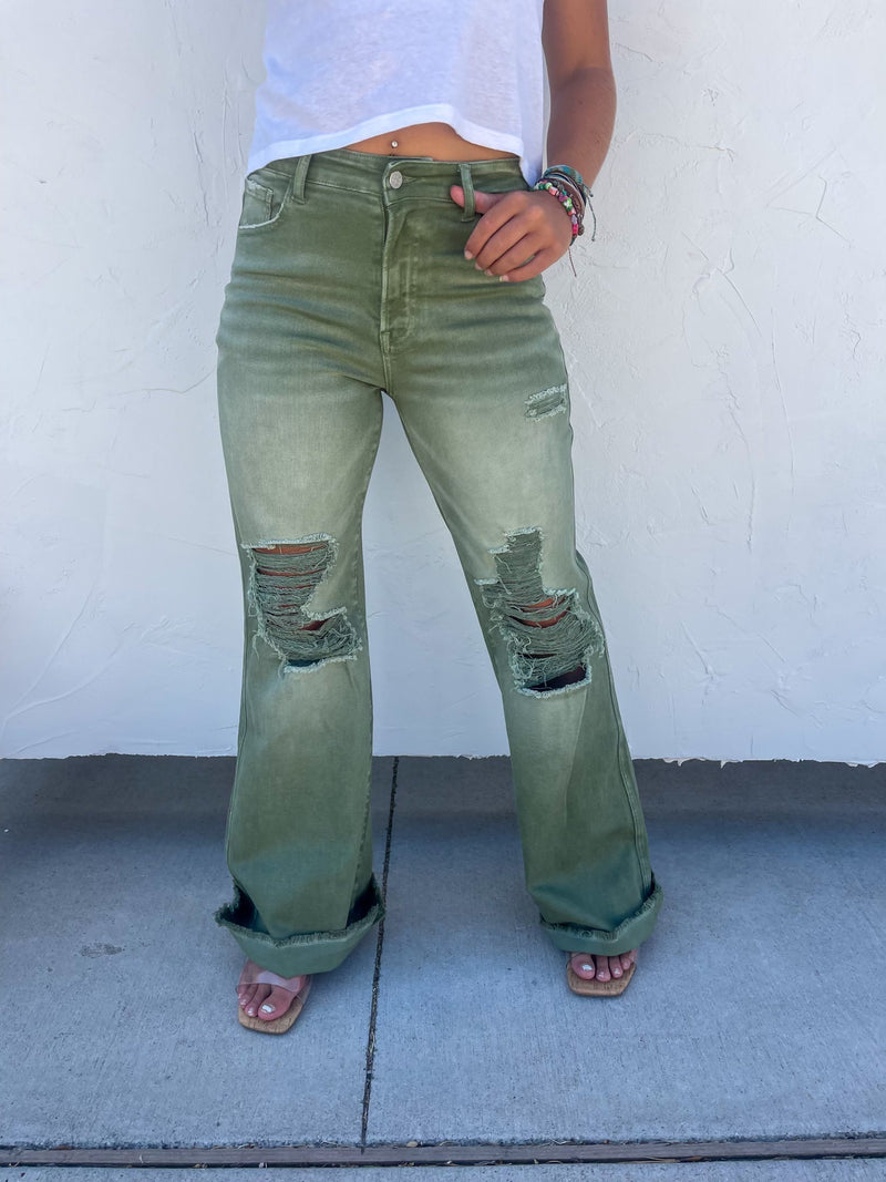 BLAKELEY DISTRESSED JEANS - OLIVE